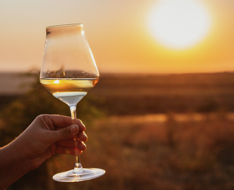 Бокал с вином