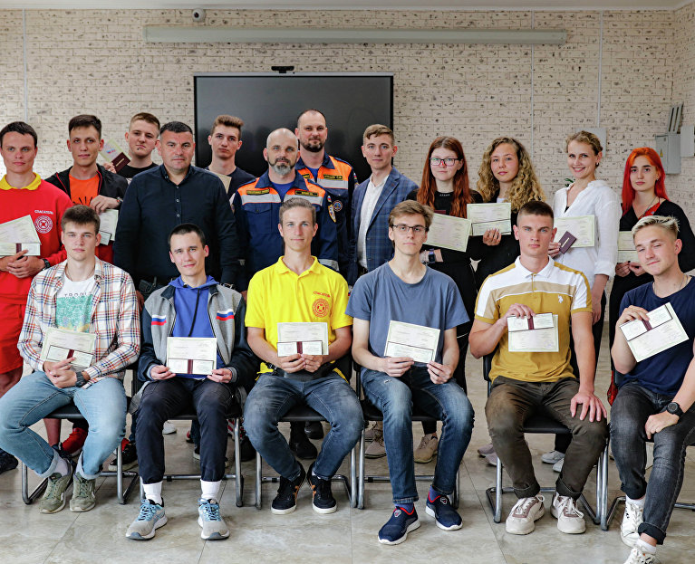 Участники программы профессиональной подготовки для матросов-спасателей Крыма