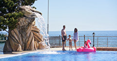 Бассейн отеля Riviera Sunrise Resort & SPA 5* в Алуште