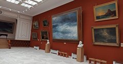 Главный выставочный зал картинной галереи имени И.К. Айвазовского в Феодосии