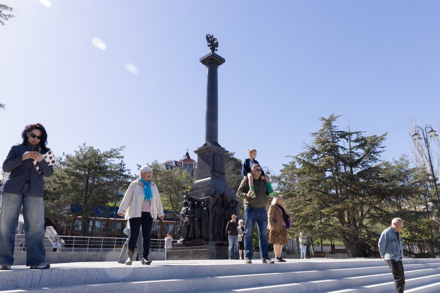 Стела «Город воинской славы» в Феодосии Стела «Город воинской славы» в Феодосии