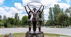 Скульптура «Три грации» в парке им. Ю.А. Гагарина в Симферополе