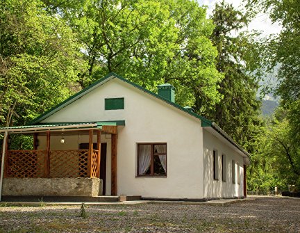 Царский охотничий домик на территории Национального парка «Крымский»