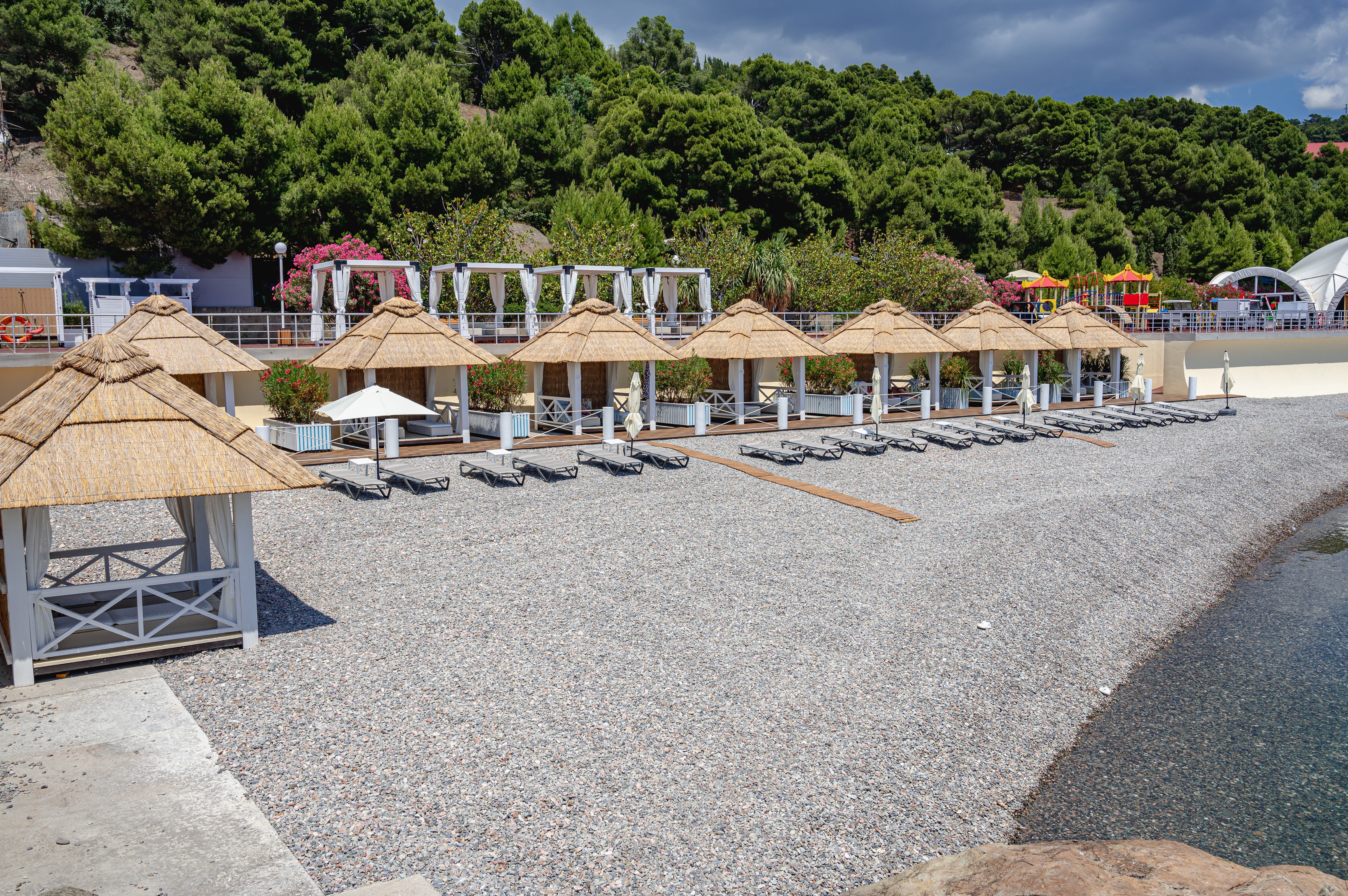 Пляж отеля &amp;laquo;Крымский Бриз Hotel &amp; Villas&amp;raquo;