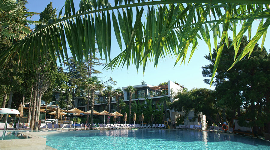 Бассейн в парк-отеле «Московский»