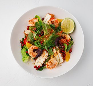 Средиземноморские вкусы в греческом ресторане «Ливадия»: какими блюдами балуют гостей