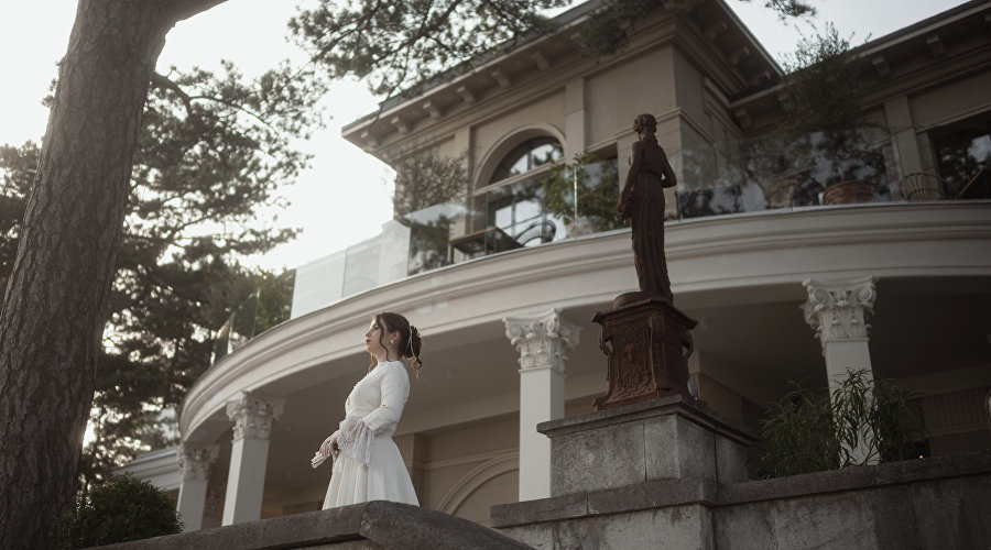 Девушка в ресторане MODUS Девушка в ресторане MODUS