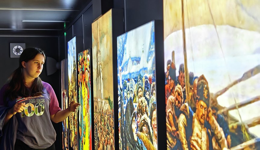 Мультимедийный автопоезд «Россия – моя история» Мультимедийный автопоезд «Россия – моя история»