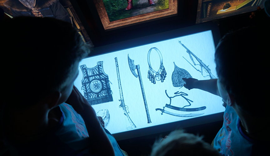 Мультимедийный автопоезд «Россия – моя история» Мультимедийный автопоезд «Россия – моя история»