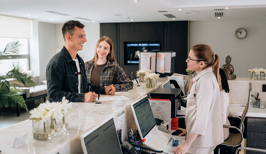 Отдыхающие в санатории «Форос» Отдыхающие в санатории «Форос»