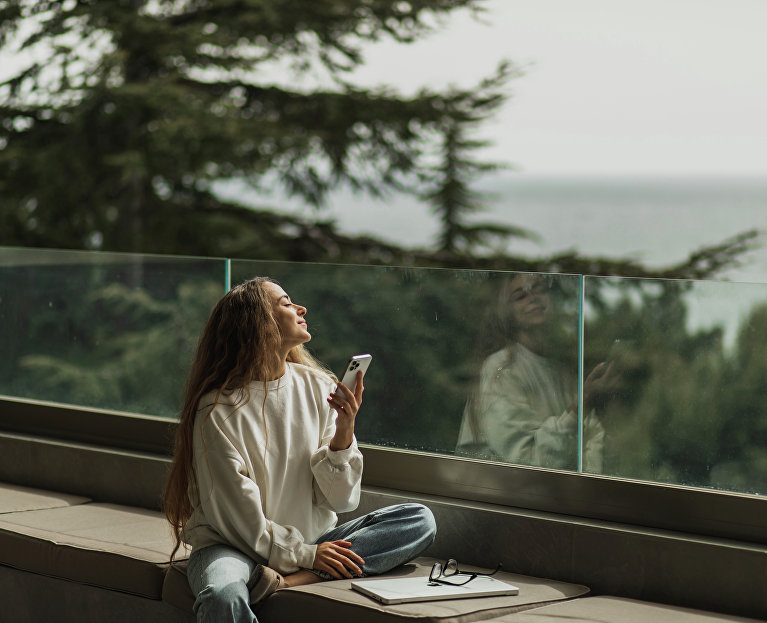 Девушка в санатории «Форос»