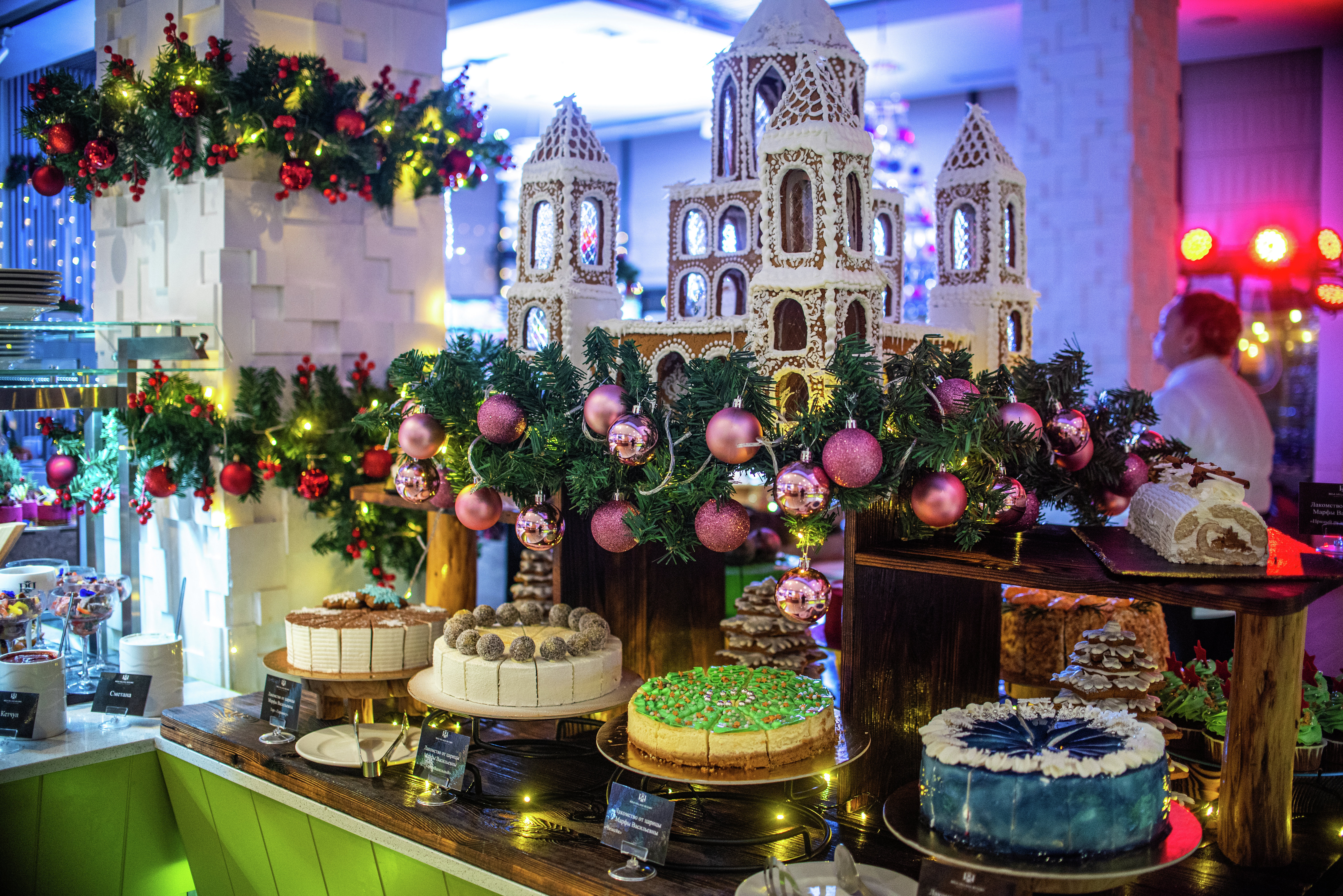 Шведский стол в отеле Riga Village Resort 