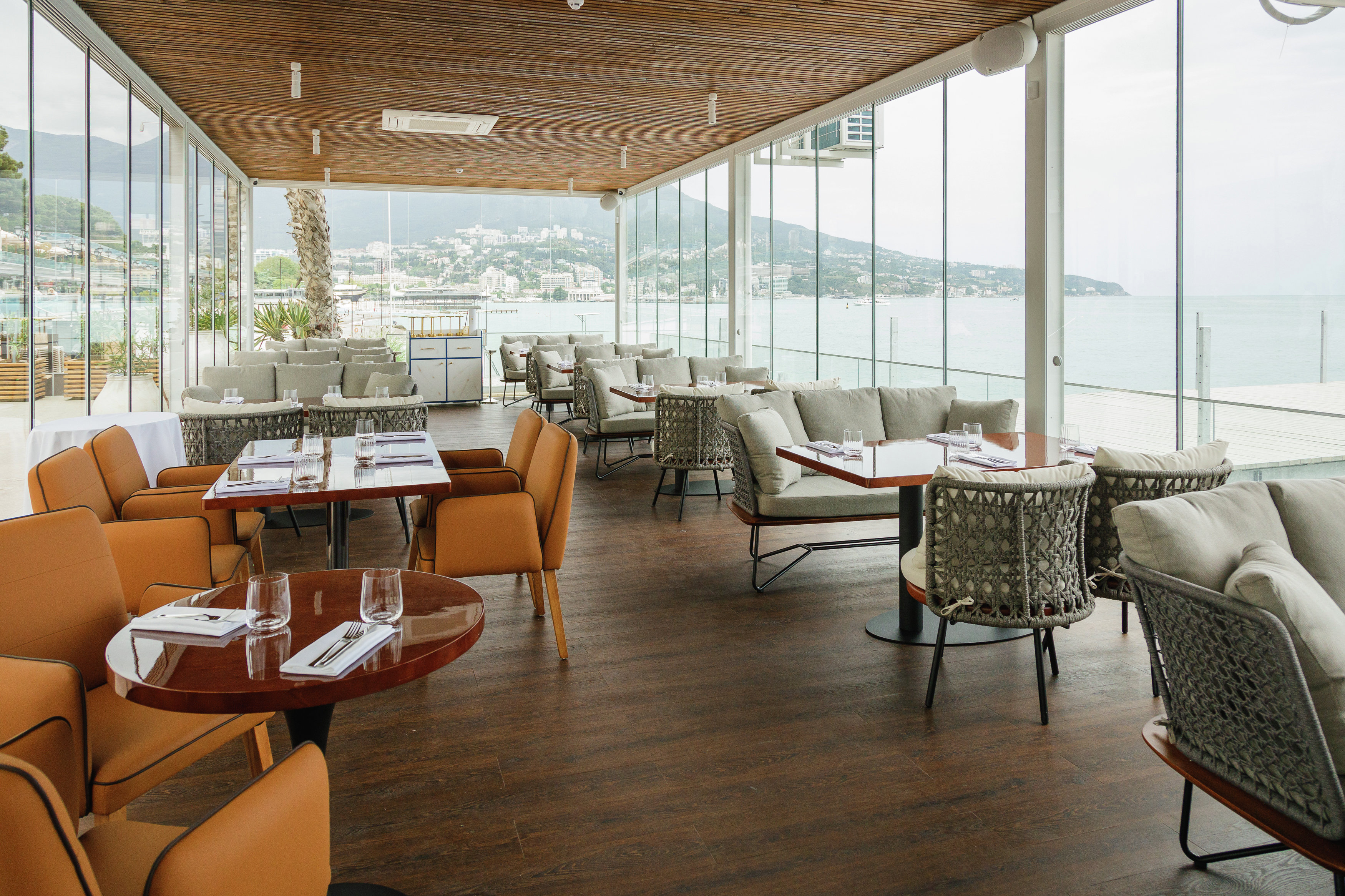 Ресторан «Ливадия» Ресторан «Ливадия»