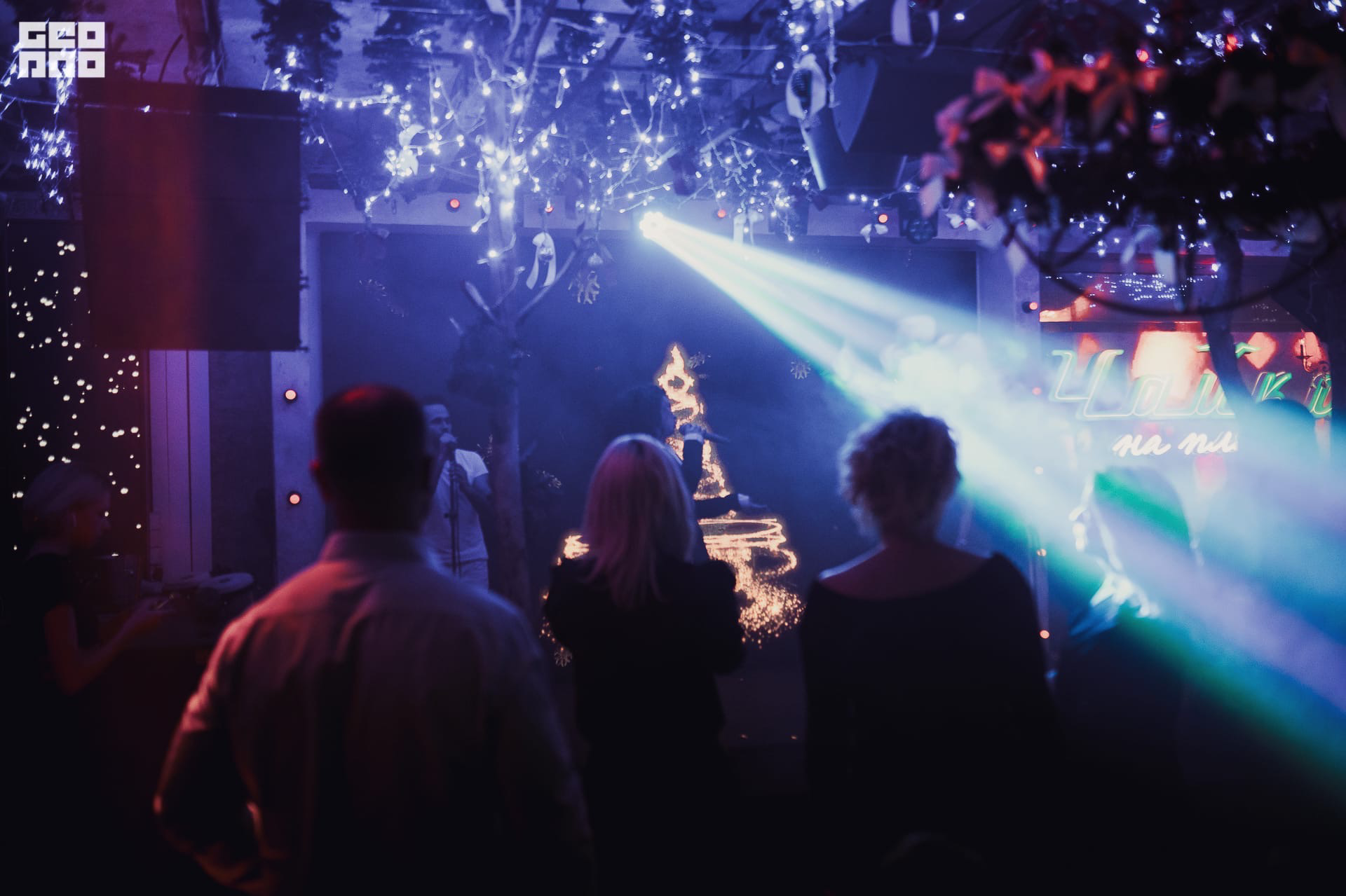 Новогоднее выступление в «Чайке на пляже» Новогоднее выступление в «Чайке на пляже»