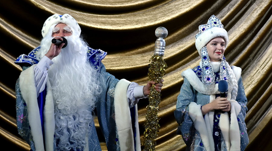 Дед Мороз и Снегурочка