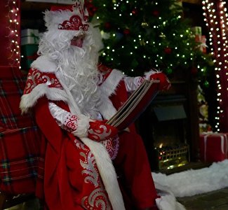 Шуточный суд Деда Мороза и квест в логове Бабы-яги: Севастополь зовёт в «Новогоднюю сказку для взрослых»