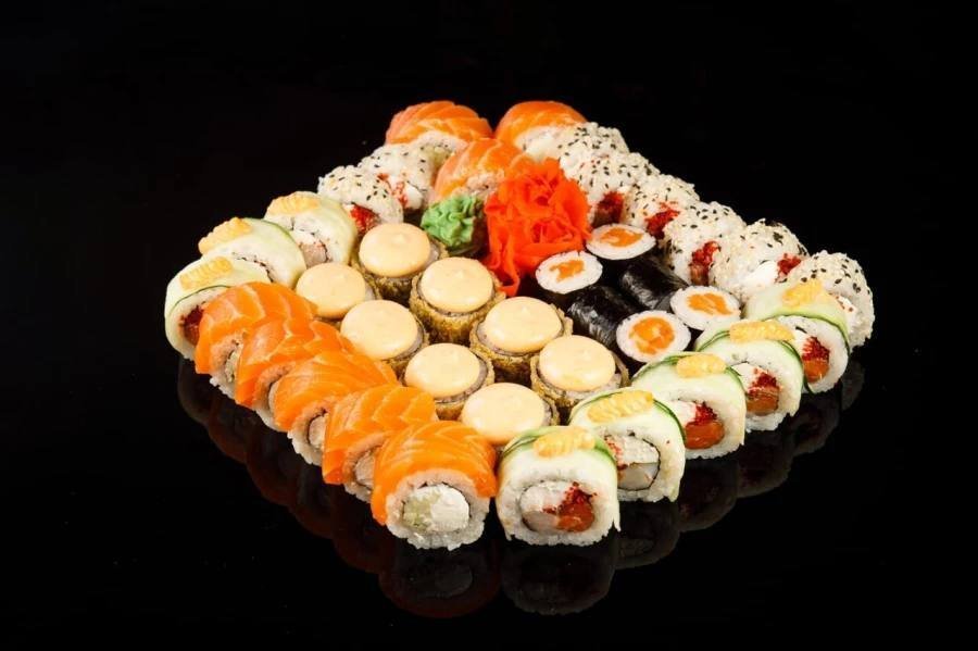 Сет роллов в «Терияки» Сет роллов в «Терияки»