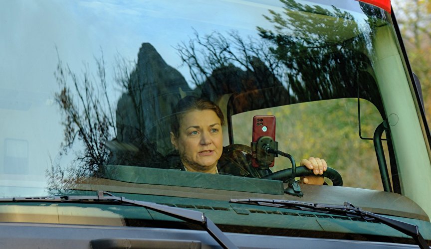 Анна Уколова на съёмках сериала «Дальнобойщица»