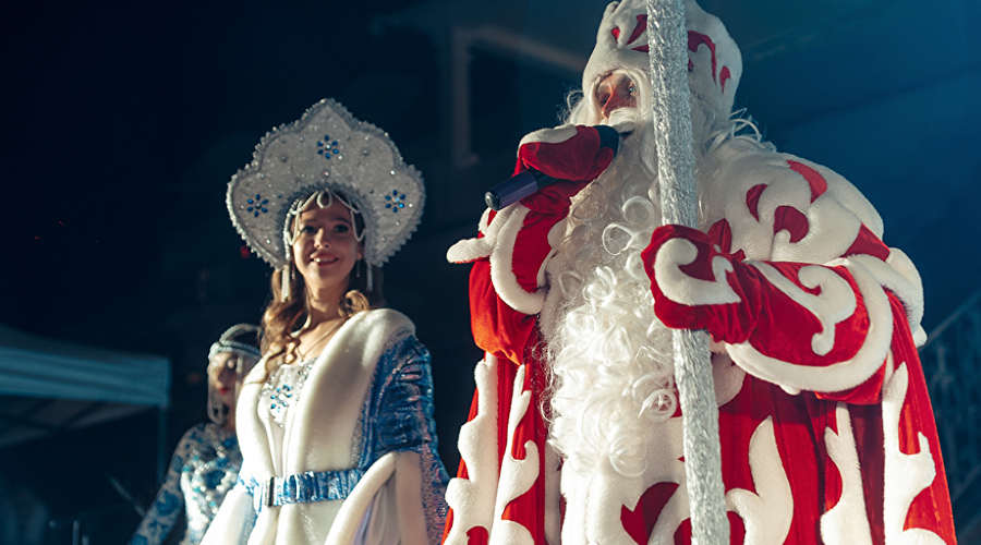 Дед Мороз и Снегурочка