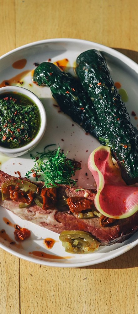 Новогодние сеты от крымских ресторанов: что предлагают в Симферополе