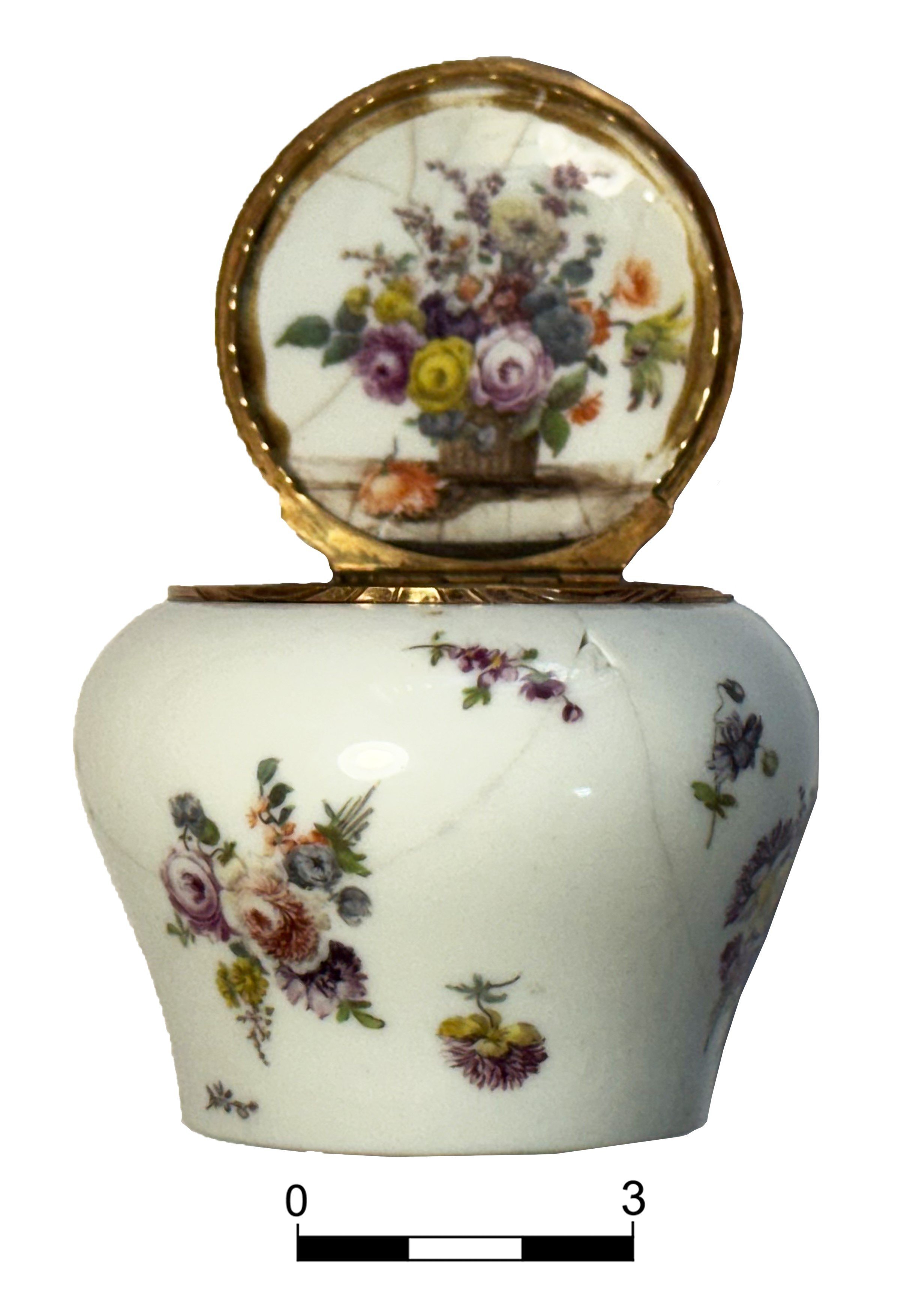 Табакерка из фарфора второй половины XIX века