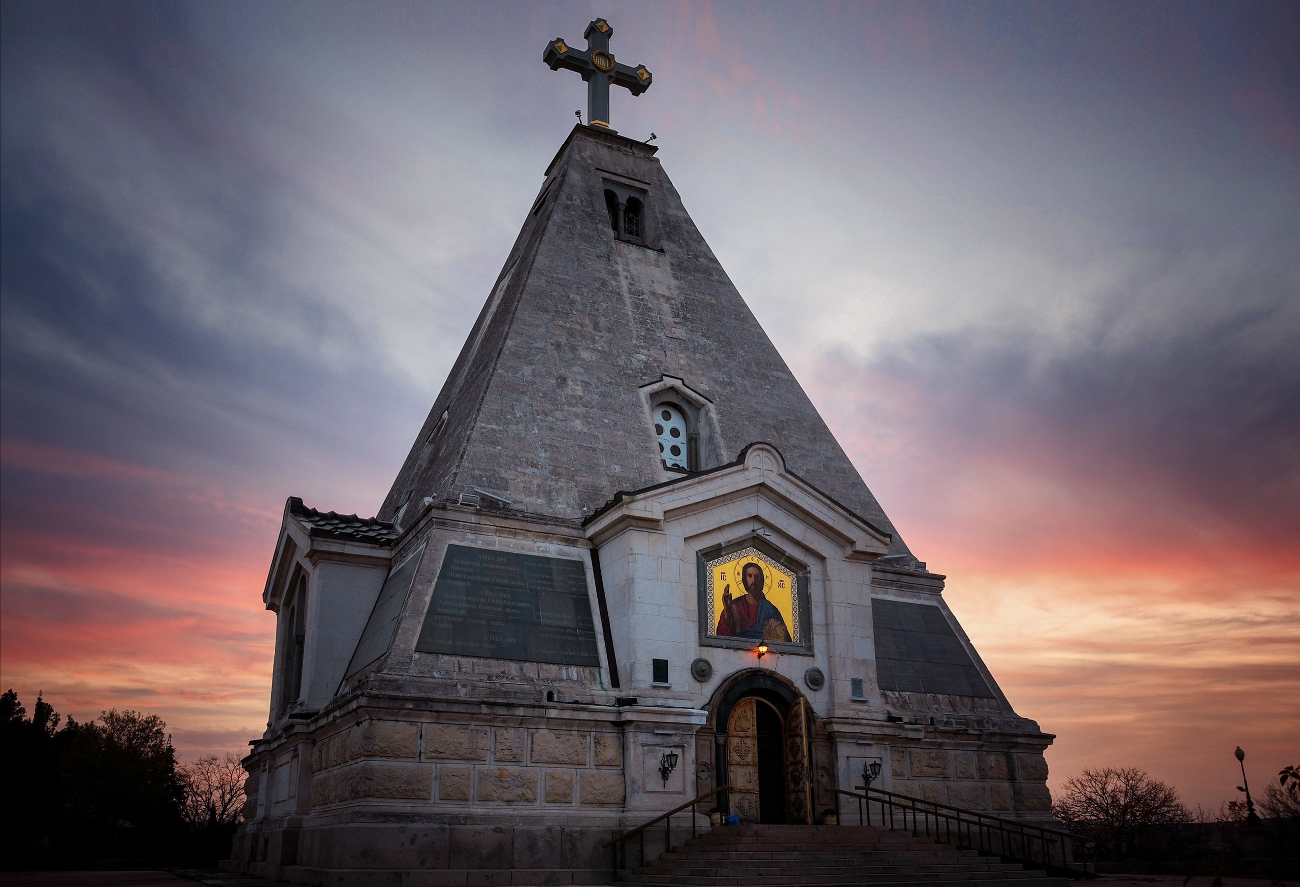 Храм-пирамида Святого Николая в Севастополе