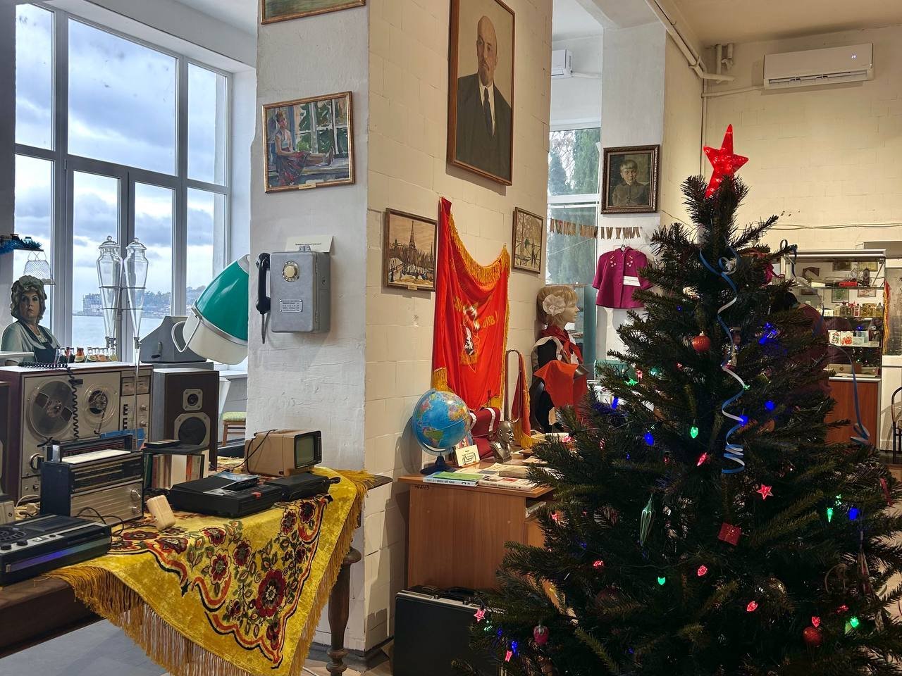 Выставка «СССР – Родина нашего детства!» Выставка «СССР – Родина нашего детства!»