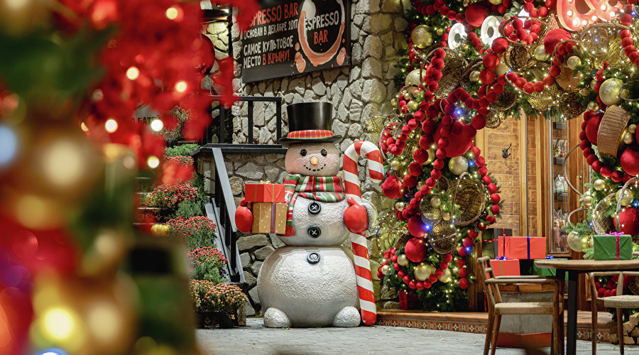 Новогодние фотозоны на Южнобережном шоссе