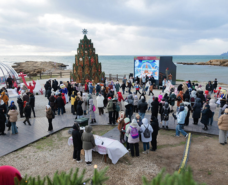 «Главная морская ёлка страны»