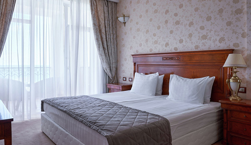 Отель «Алые Паруса»