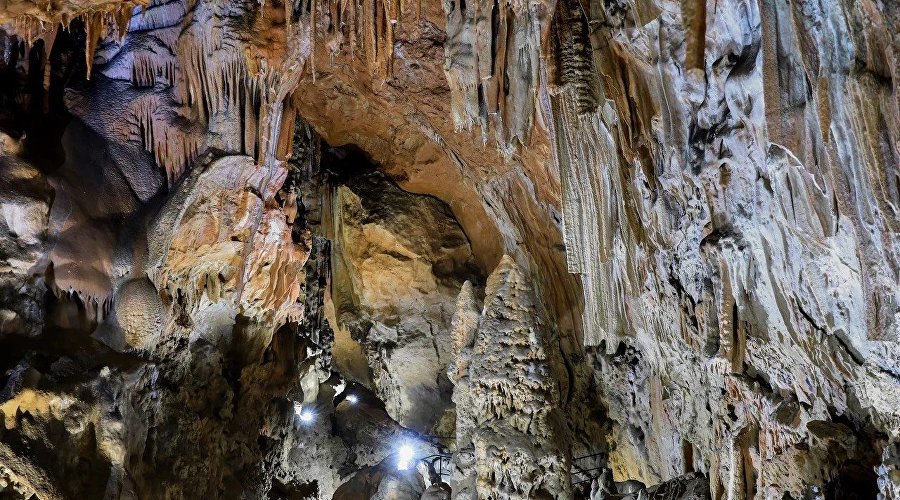 Скельская пещера