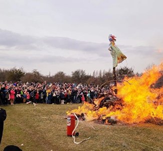 Гигантское чучело Зимы, столб с подарками и блинный марафон: программа «Ароматной Масленицы» в Крыму