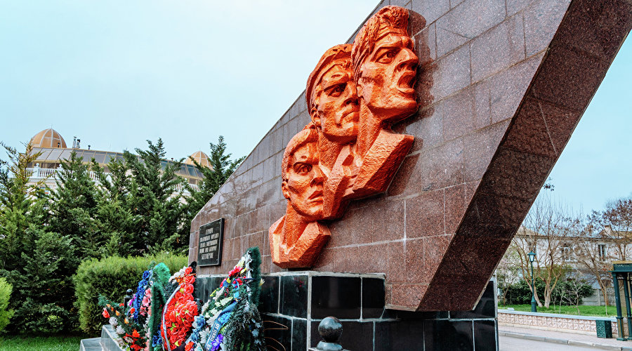 Памятный знак на месте высадки Евпаторийского десанта