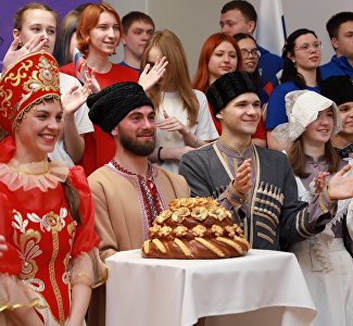 Традиции, искусство и обычаи народов России покажут в Симферополе на фестивале