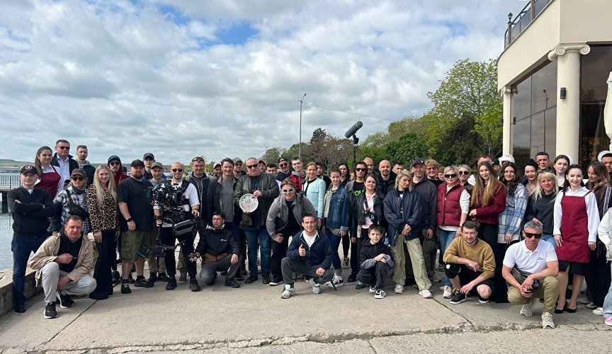 Съёмочная группа сериала «Новая земля»