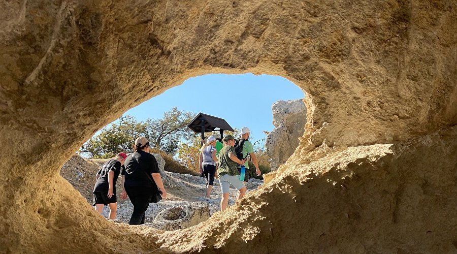 Участники инклюзивного турслёта в окрестностях Эски-Кермен Участники инклюзивного турслёта в окрестностях Эски-Кермен