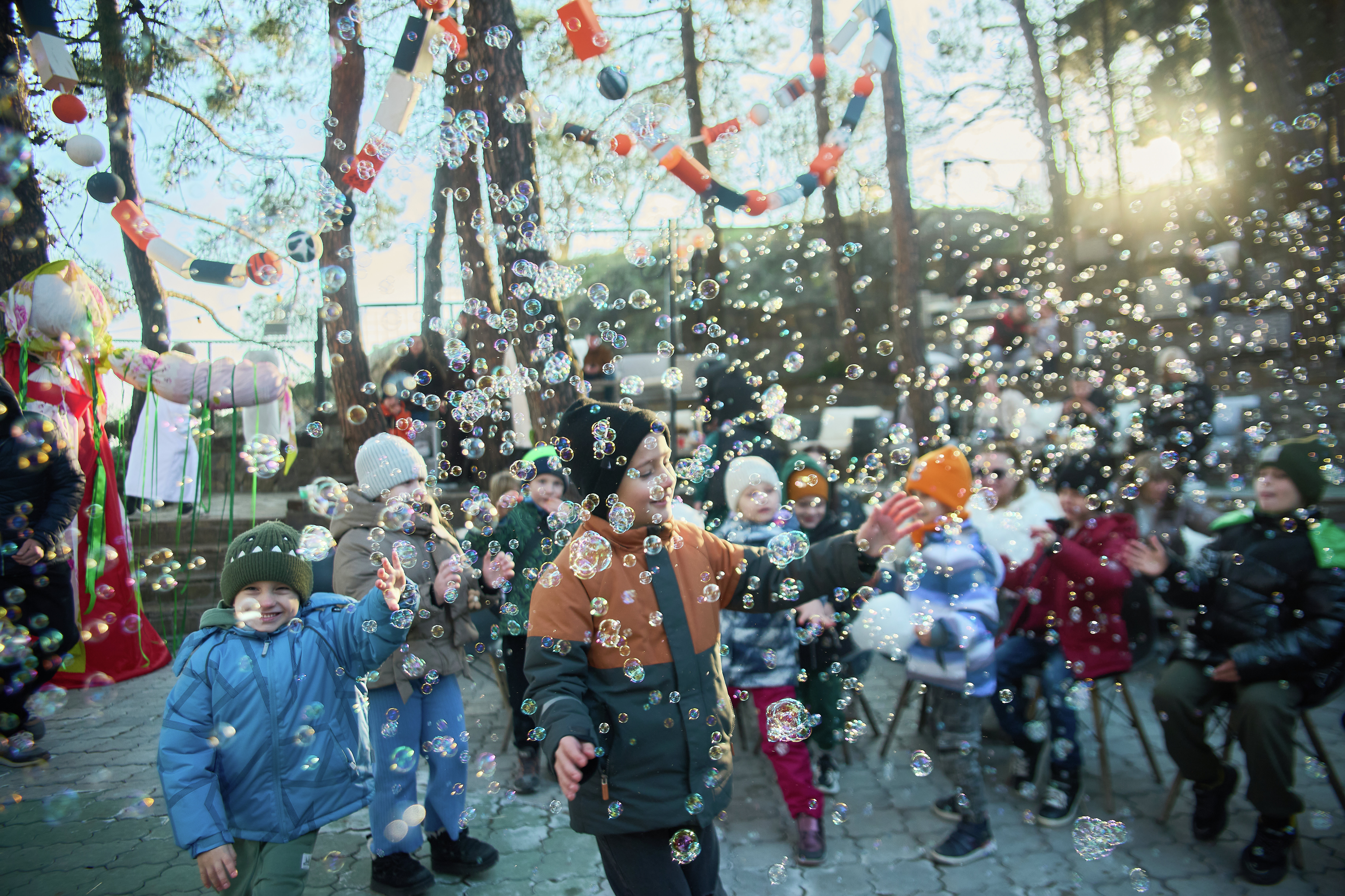 Шоу мыльных пузырей в парк-отеле &amp;laquo;Московский&amp;raquo;