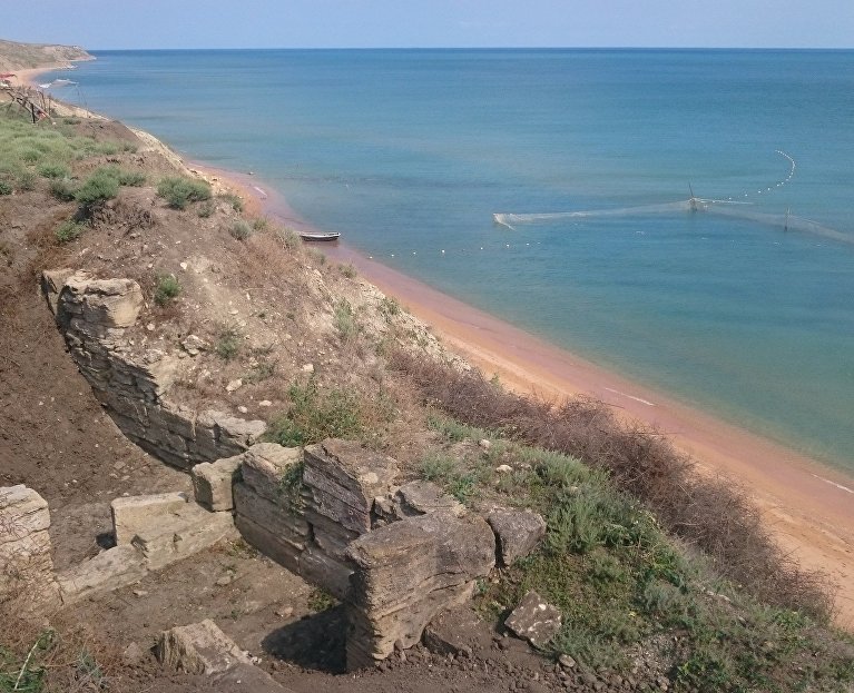 Раскопки бывшего некрополя Кыз-Аул
