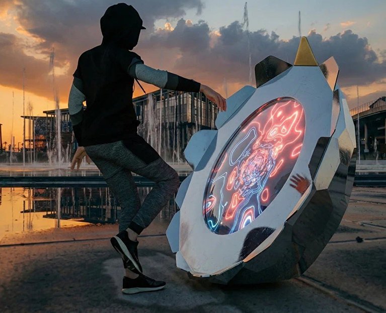 Музыкальная скульптура-цветок