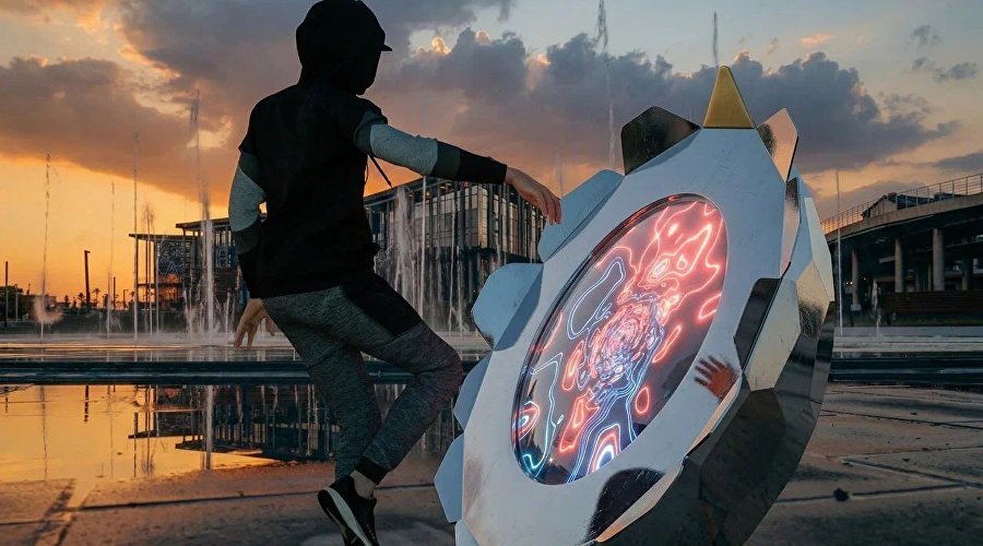 Музыкальная скульптура-цветок