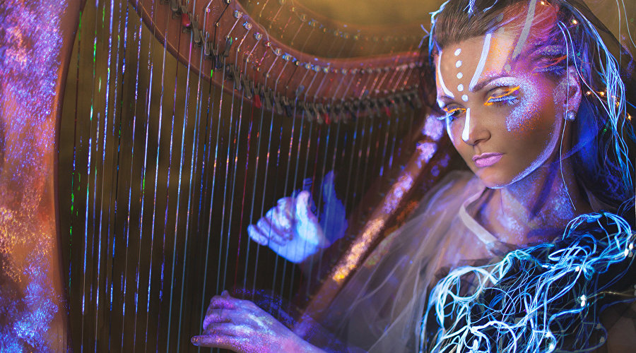 Концерт Ольги Максимовой «Арфа в темноте»