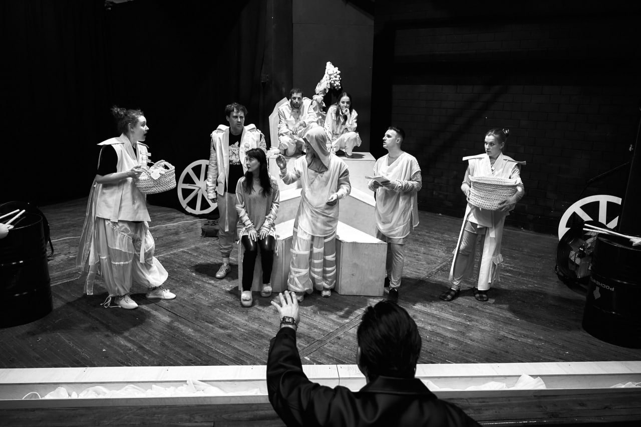 Репетиция спектакля «Легенды Крыма» Репетиция спектакля «Легенды Крыма»