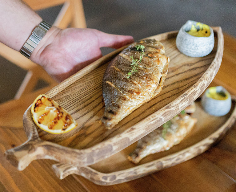 Жареная рыба дорада