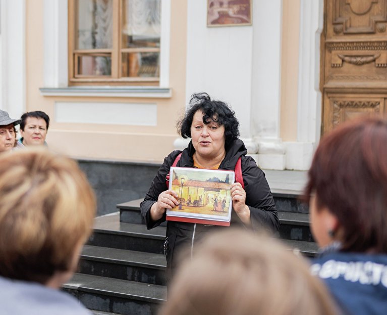 Экскурсовод Елена Кудрявцева