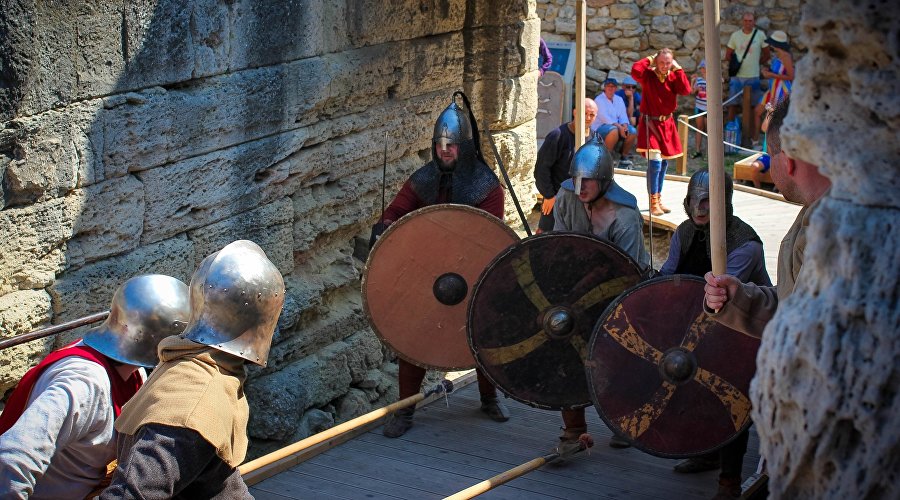 Историческая реконструкция в музее-заповеднике «Херсонес Таврический»
