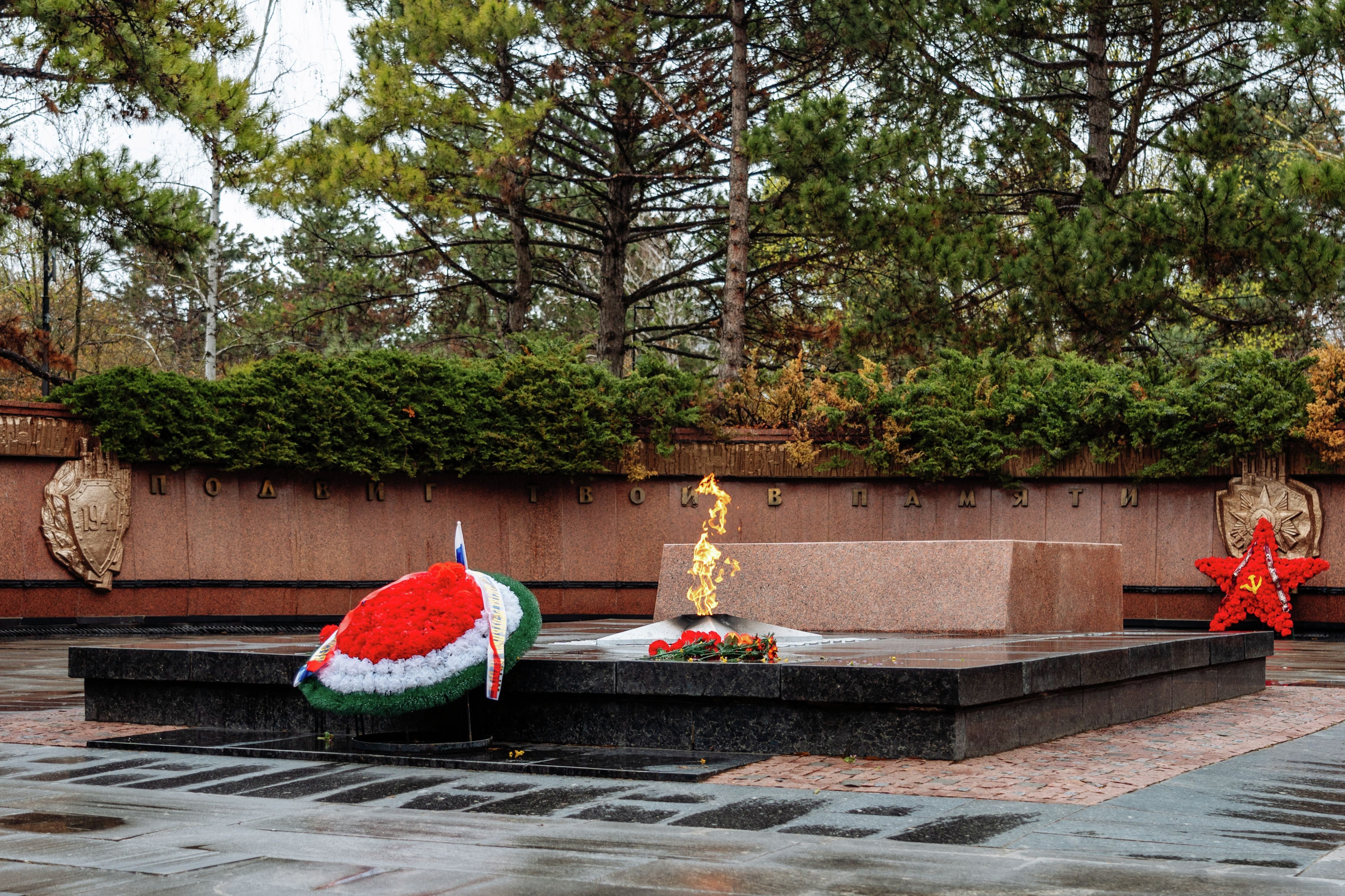 Мемориал &amp;laquo;Могила неизвестного солдата&amp;raquo; в Симферополе
