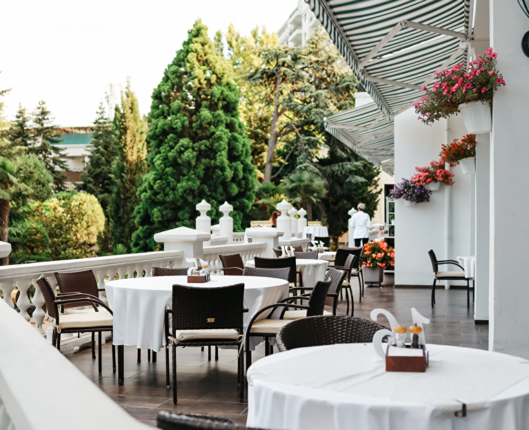 Гастробистро «Веранда» на террасе отеля Riviera Sunrise Resort & SPA 5*