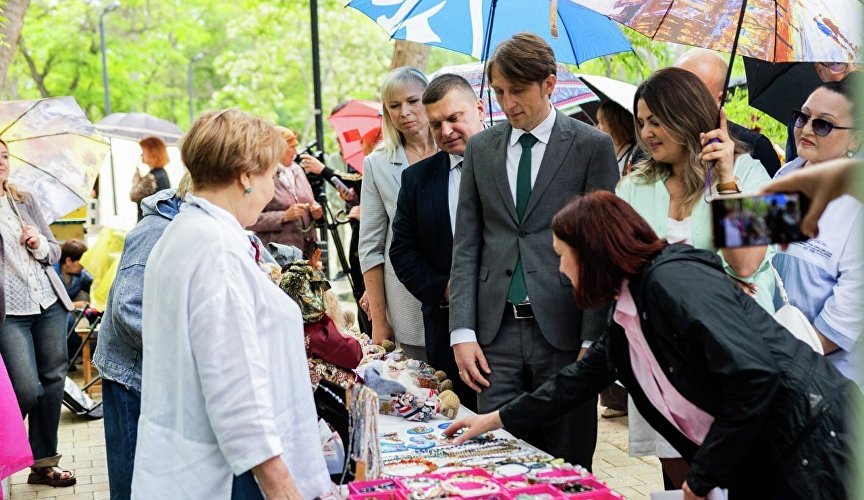 Выставка-ярмарка в рамках конкурса «Крымский сувенир» Выставка-ярмарка в рамках конкурса «Крымский сувенир»