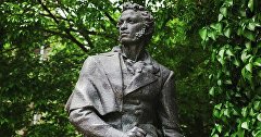 Памятник Александру Пушкину в Симферополе Памятник Александру Пушкину в Симферополе