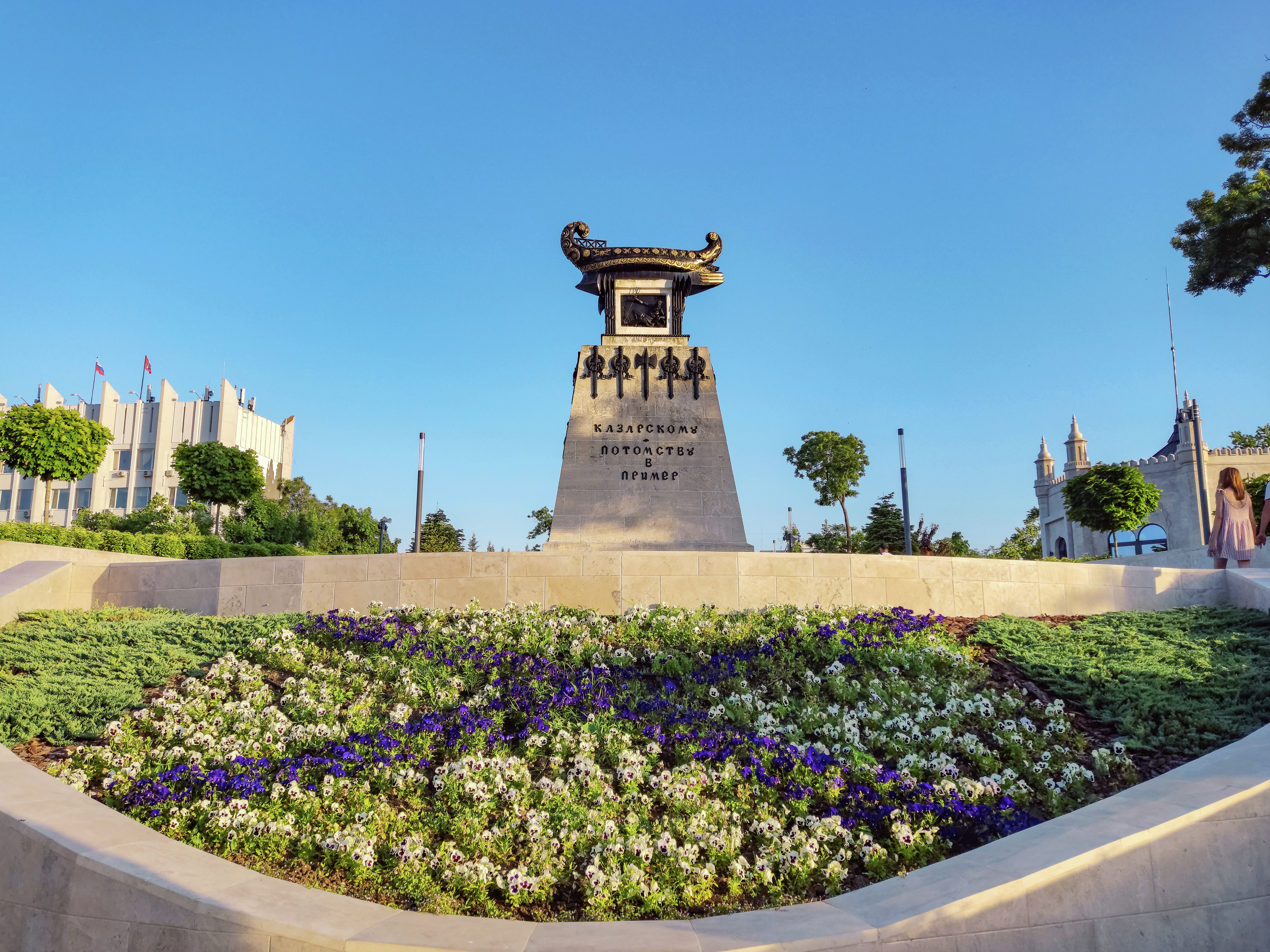 Памятник Казарскому в Севастополе Памятник Казарскому в Севастополе